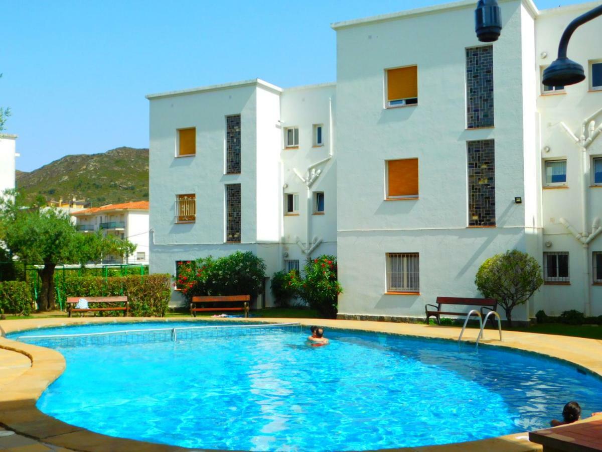 Gmid Immo Apartamento Mas Oliva Roses Bagian luar foto